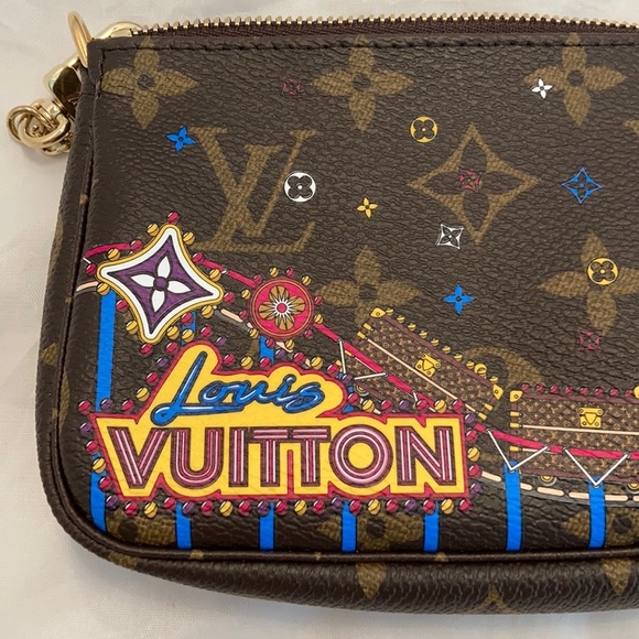 LOUIS Vuitton Christmas 2020 mini pochette access - Picture 11 of 11